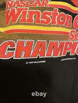 Chase Authentics NASCAR Jeff Gordon #24 Leader Of The Pack T-Shirt Size Large