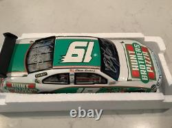 Elliott Sadler & Petty Autographed 2010 Hunt Brothers Cot Custom Diecast & Card