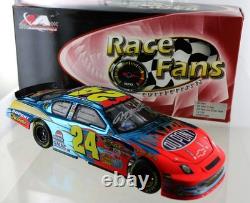 Jeff Gordon #24 DuPont'57 2007 monte Carlo SS Color Chrome. Autographed