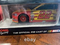 Joey Logano #22 Shell-PennzoilNASCAR 2015 Lionel Racing 124 Diecast Ford Fusion