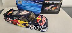 Kasey Kahne 2011 #4 Red Bull Toyota Camry 1/24 NASCAR Autographed