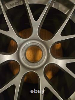 Kyle Larson #5 Race Used Tire Rim Wheel HMS NASCAR Hendrickcars.com Hendrick