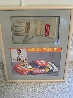 Nascar Race Used Darrell Waltrip Glove Autoed Tide #17 Framed And Matted