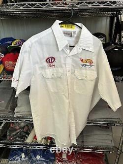 STP Hot Wheels Racing NASCAR Team Issued Race Used Button Up Crew Shirt XL-SS