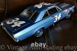 Wendell Scott #34 University Of Racing Legends 124 Scale 1965 Ford Galaxie