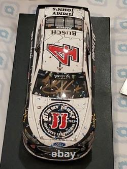 124 SIGNÉ 2018 #4 Kevin Harvick Utilisé en course PHOENIX VICTOIRE Diecast AVEC CONFETTIS /541