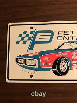 1972 Vintage Richard Petty Nascar Racing Booster Plaque De Licence Métal