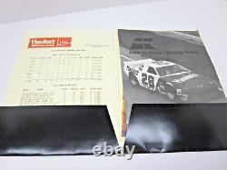 1984 Alan Kulwicki Hooter's Guide de presse NASCAR. Très rare