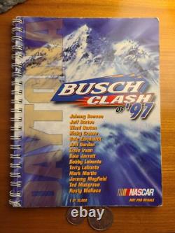 1997 Daytona Clash 13 autographes, livre appartenant au pilote Dale Earnhardt Jeff Gordon