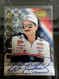 1999 Dale Earnhardt Sr Wheels High Gear Autographed Card 01/100. Carte #1 Signée