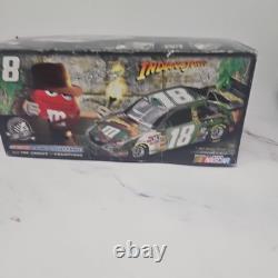 2008 NASCAR Racing Kyle Busch #18 M&Ms Indiana Jones Camry 1/24 Diecast DÉFECTUEUX