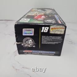 2008 NASCAR Racing Kyle Busch #18 M&Ms Indiana Jones Camry 1/24 Diecast DÉFECTUEUX