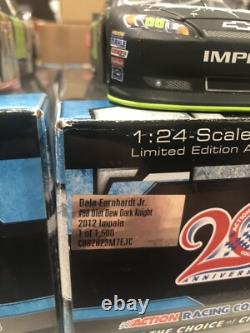 2012 Dale Jr #88 Ensemble de 3 Diet Dew Dark Knight Autographiés 1/24