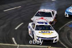 2024 Chase Elliott The Clash Napa Pièce de tôle utilisée en course signée 8x8 (1A)