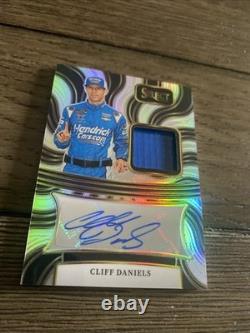 2025 Sélection Racing Cliff Daniels Mémorabilia Autographiée /99 #AM-CDL Chef d'Équipe