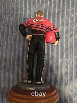 5 sur 14 jamais fabriqués 2001 Collectibles de personnage Dale Earnhardt Jr tenant un casque