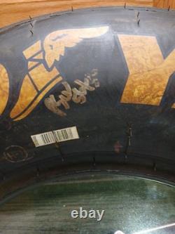 Affichage de pneu usagé de course Goodyear de Dale Earnhardt Sr Souvenirs de la Coupe Winston 27