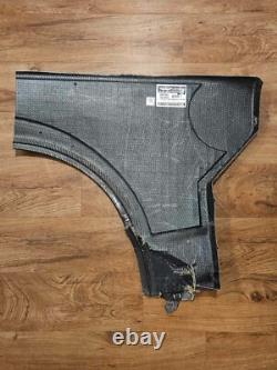 Alex Bowman PIECE DE MÉTAL DE QUART ARRIÈRE UTILISÉE EN COURSE 2022 #48 Ally Daytona