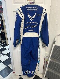 Aric Almirola #43 U. S. Air Force Combinaison de pilote signée utilisée lors d'une course Nascar