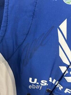 Aric Almirola #43 U. S. Air Force Combinaison de pilote signée utilisée lors d'une course Nascar