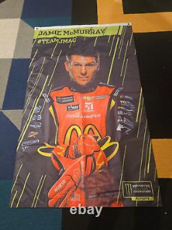 Bannière des séries éliminatoires de la Coupe NASCAR 2017 autographiée par Jamie McMurray, utilisée lors de la course