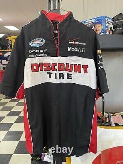 Brad Keselowski Discount Tire Nascar Course utilisée par l'équipe de stand Shirt Taille XL # 3188