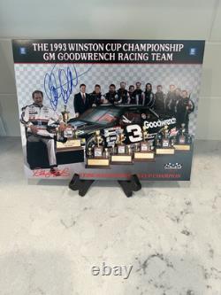 Carte postale de jour de course signée par Dale Earnhardt - Signée dans les stands