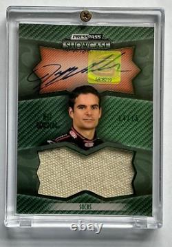 Carte signée à l'encre Jeff Gordon avec échantillon de matériel, pièces précieuses du showcase 2010