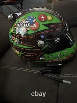 Casque de taille réelle rare de Kyle Busch en M&M's croustillants de 2015
