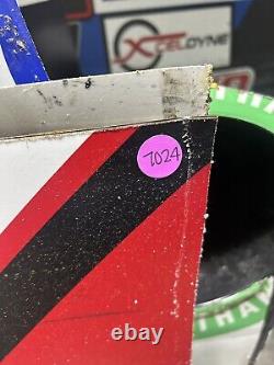 Chase Purdy #77 2024 Bama Buggies Nascar Race Used Door Panel #7024  <br/>
 Chase Purdy #77 2024 Bama Buggies Nascar Panneau de porte utilisé en course #7024