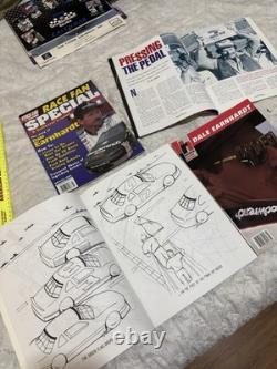 Collection Earnhardt comprenant une casquette autographe et 2 très belles vestes