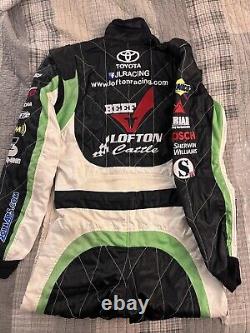 Combinaison de course Toyota complète de Justin Lofton en 2011 NASCAR