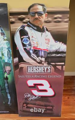 DALE EARNHARDT JR. et SR. Lot de standees en carton promotionnels de 6' à taille réelle NASCAR