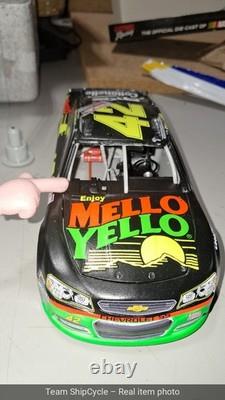 DEFECTUEUX Kyle Larson 2015 Mello Yello Throwback 124 Diecast personnalisé avec Re G3D