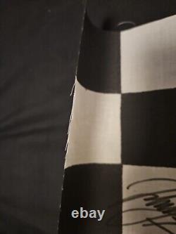 Drapeau à damier signé Nascar signé par 8. Richard Petty, Tony Stewart, Kasey Kahne