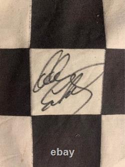 Drapeau signé par Dale Earnhardt