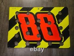 Earnhardt Jr Connor Zilisch Tableau de Stand Utilisé en Course 2024 JRM #88 Zilisch Première Victoire