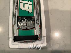 Elliott Sadler et Petty Signé 2010 Hunt Brothers Cot Diecast Personnalisé et Carte