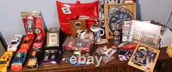 Énorme lot de souvenirs de collection vintage de Dale Earnhardt Sr. Jr + Plus de memorabilia NASCAR