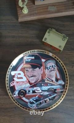 Énorme lot de souvenirs de collection vintage de Dale Earnhardt Sr. Jr + Plus de memorabilia NASCAR