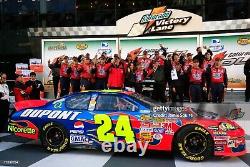 GAGNANT 2007 Daytona Duel Jeff Gordon Tôle de carrosserie Dupont Course utilisée NASCAR HMS 24