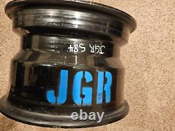 'Jante de roue utilisée lors de la course de Joe Gibbs Racing en 2019 - Pneu NASCAR JGR, pas de tôle de carrosserie, Busch'