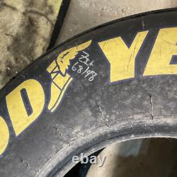 Jeff Gordon Pneu Usé de Course du Kentucky Nascar Goodyear