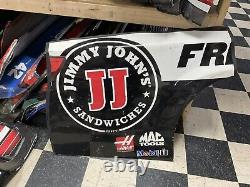 Kevin Harvick #4 2016 Jimmy Johns Nascar Race Used Front Quarter Panel #3669<br/>
<br/>Kevin Harvick #4 2016 Jimmy Johns Nascar Race Utilisé Panneau Avant de Quart #3669