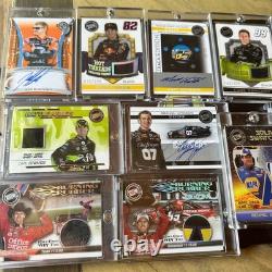 Lot de 13 cartes NASCAR 2009 autographes et reliques Kenseth Edwards Hamlin Waltrip