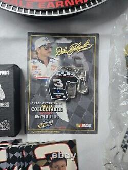 Lot de 17 articles de collection de Dale Earnhardt Sr