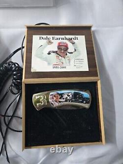 Lot de 17 articles de collection de Dale Earnhardt Sr