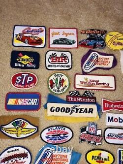 Lot de 50 écussons de course vintage Nascar Speedway Winston Waltrip Petty Indy Beer.