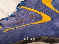 Michael Waltrip 2009 Chaussures de pilote NAPA utilisées en course signées NASCAR