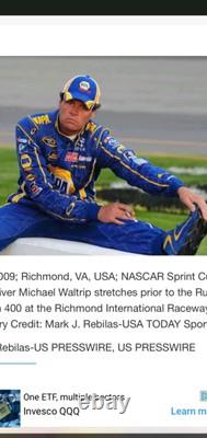 Michael Waltrip 2009 Chaussures de pilote NAPA utilisées en course signées NASCAR